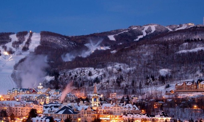 Sainte-Lucie-des-Laurentides Ski Chalet | Chalet Mon Repos - Lac Sarrazin with boats