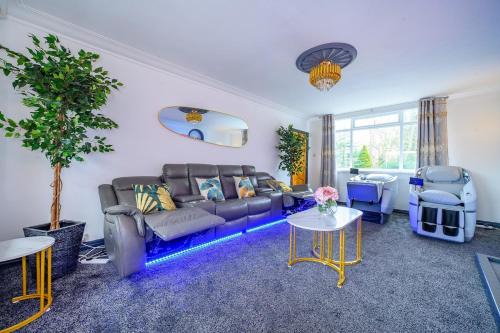Batley House | -CH- Stylish & Relaxed Stay,Free Parking,Free WiFi