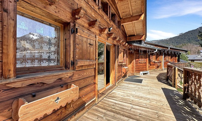Les Carroz-d'Araches Ski Chalet | CH136 - Chalet Kimberley 7 pers. Centre village