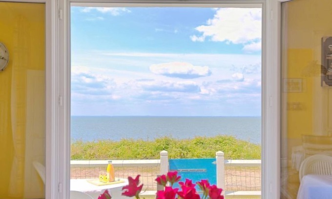 Quimiac House | Charme de la plage du Moulin by Interhome