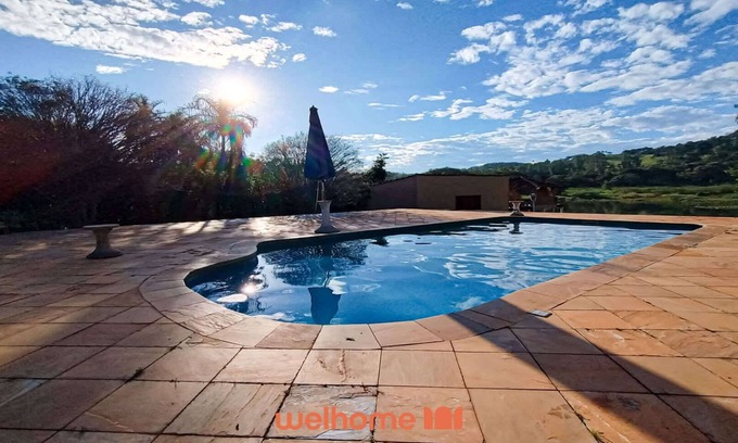 Cassia House | Chacara em Cássia com Piscina e Lago