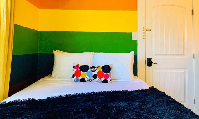Cortez Hill Apartment | Chadwick 214 · Love Studio | Perfect to experience the city