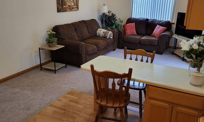 Bainbridge House | Chagrin Falls Private Suite