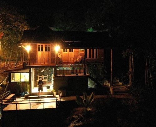 Mae Wang House | Chakerpor wood house