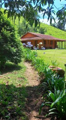 Cunha House | Chalé 02 beija flor