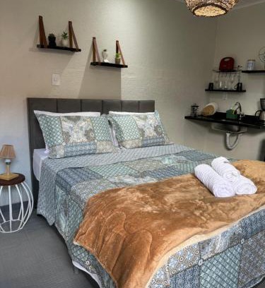 Penedo Cabin | Chalé 04 com cozinha no coração de Penedo