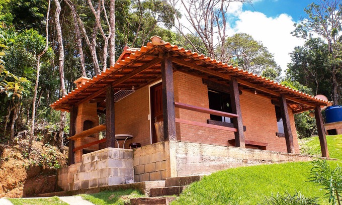 Conceicao do Ibitipoca Ski Chalet | Chalé Aconchegante com Churrasqueira para Relaxar