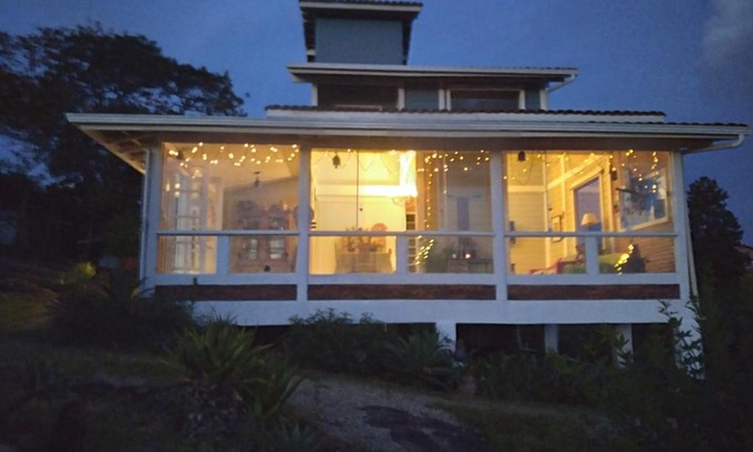 Lavras Novas Ski Chalet | Chalé Florescer