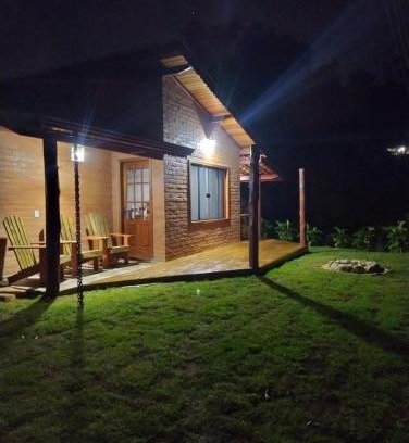 Joanopolis House | Chalé para casal com Lareira Chalé Santana 1