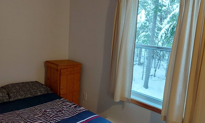 Saint-Joseph-de-Coleraine Ski Chalet | Chalet Desjardins - All the comforts of home.