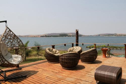 Delfinopolis Ski Chalet | Chale com vista e acesso ao Rio Grande - MG