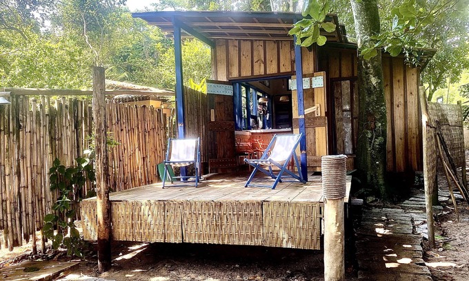 Ilhabela Ski Chalet | Chale na Praia do Curral Pé na Areia