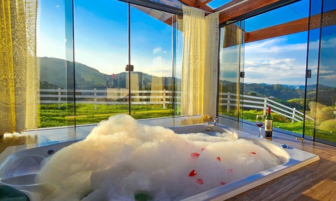 Costas Ski Chalet | Chales Conforto Mineiro