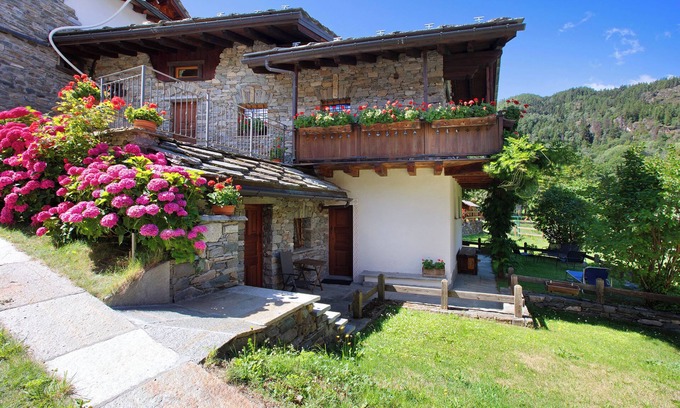 Grand Haury Ski Chalet | Chalet "1175" ideal for groups from 6 to 9 persons