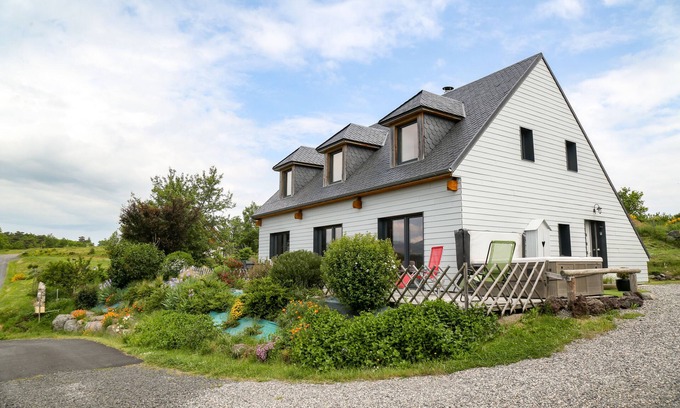 Saint-Nectaire Ski Chalet | CHALET 136 m² - 4 * - 8 people - exceptional view of the Sancy