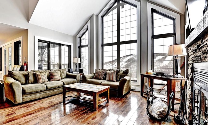 Stoneham Ski Chalet | Chalet 17 Chemin Blanc by Les Chalets Alpins