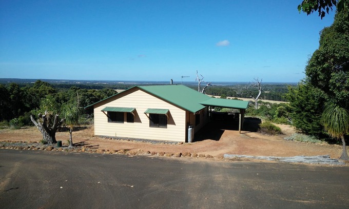 Augusta Cabin | chalet 2 leeuwin ridge chalets