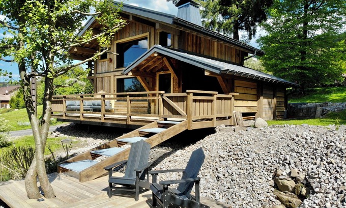 Raon-aux-Bois Ski Chalet | Chalet 5 Personnes - Jaccuzi - Sauna - Étang Privée La Cabane à Sucre
