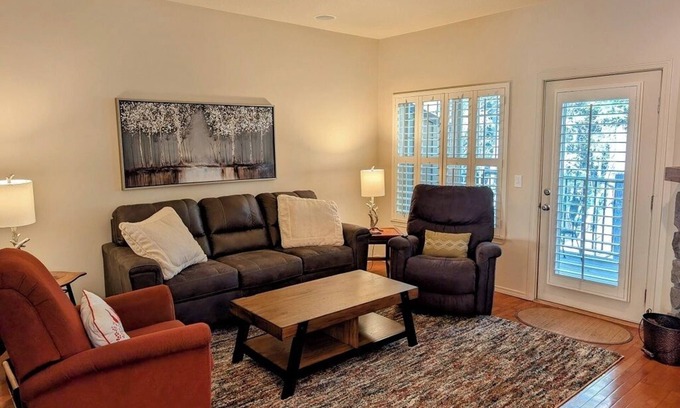 Government Camp Ski Chalet | Chalet 9 at the Official Collins Lake Resort