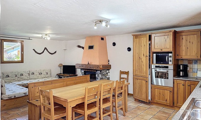 Saint-Marcel Apartment | Chalet Acacia in Saint Marcel - Charming 3-Room Apt, 4 People, Wi-Fi