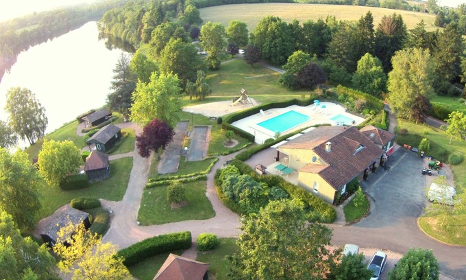 Mialet Ski Chalet | CHALET ALONG LAKE, GREEN PERIGORD, pool, quiet and perfect rest.