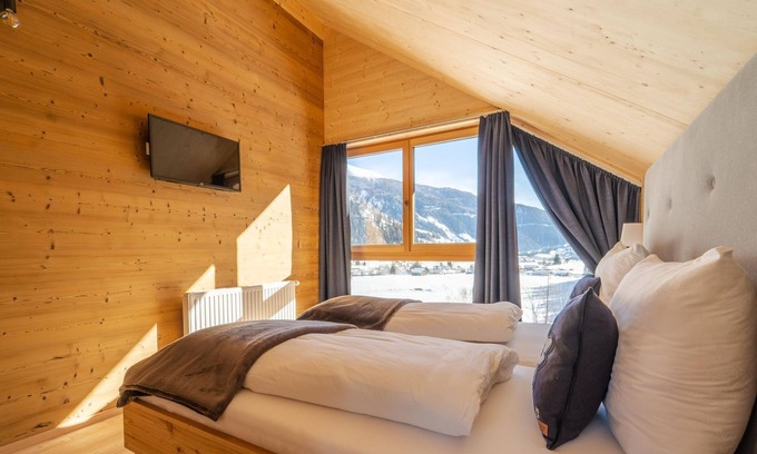 Mallnitz RV Rental | Chalet Ankogel - HOCHoben camp & explore