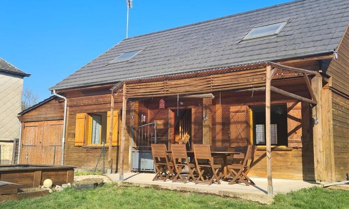 Signy-lAbbaye House | CHALET ANTLANA maison chaleureuse