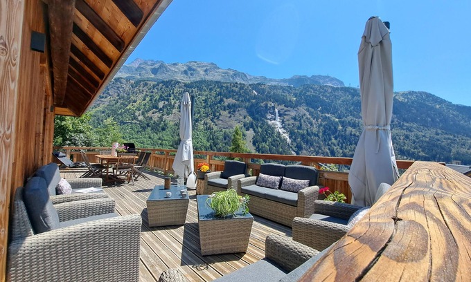 Vaujany Ski Chalet | Chalet Augustin 4 stars Vaujany Alpe d'Huez large ski area