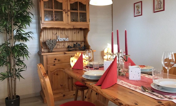 Mogelsberg Ski Chalet | Chalet 'Auszeit' with Mountain View, Garden & Wi-Fi