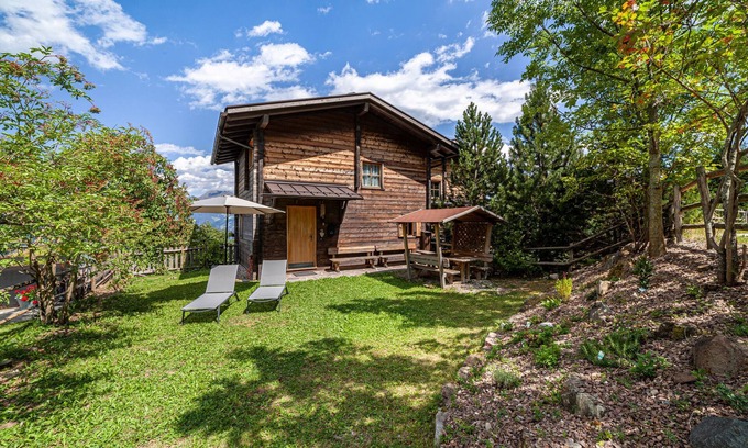 Marlengo Ski Chalet | Chalet 'Bergchalet Refugium Martius' with Mountain View, Garden & Wi-Fi