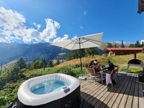 Ulrichen Ski Chalet | Chalet Biene - Swiss Alp Chalet with Sauna and Jacuzzi