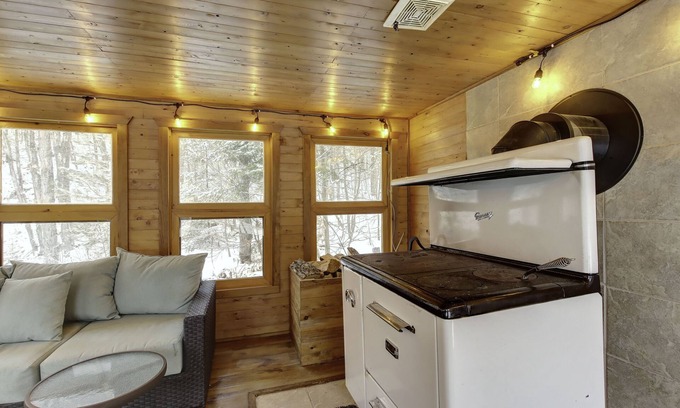 Entrelacs Ski Chalet | Chalet Bo-Ho ♥ Relaxation Spa ✸ Kayak & Paddle Board