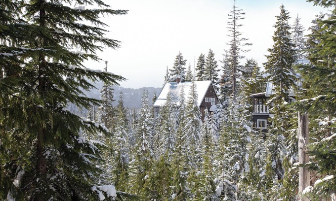 Courtenay Ski Chalet | Chalet Bonderalp 3BR Chalet ski in/out bike in/out with stunning view in village