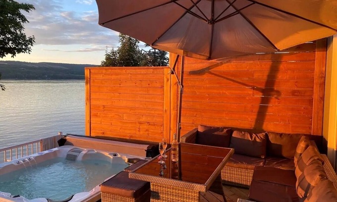 Saint-Mathieu-de-Rioux Cottage | Chalet intime pour villégiature avec accès au Lac et à 2 minutes du Mont de ski!
