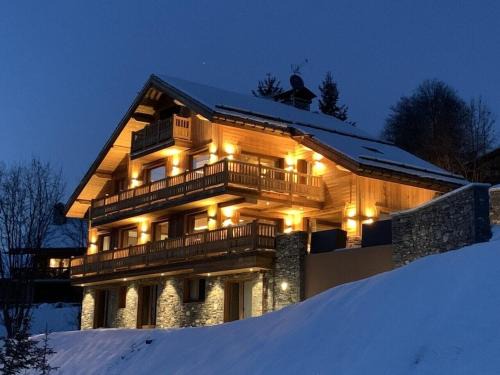 Meribel Village Ski Chalet | Chalet Carriaz Meribel Village 14pers à 5min à pieds des pistes et commerces