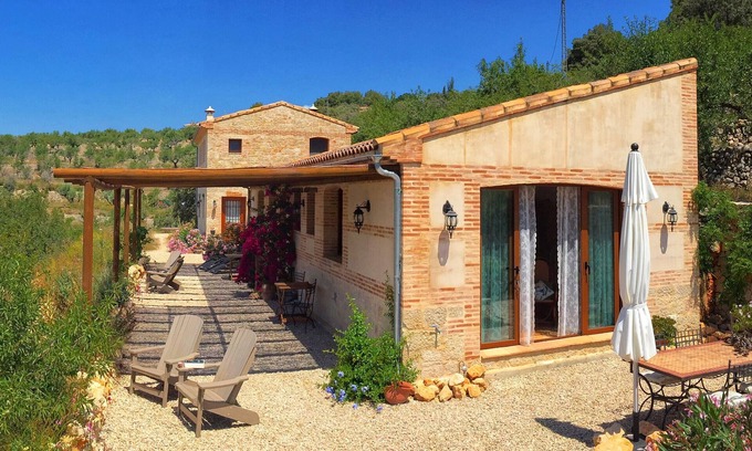 Tarbena Ski Chalet | Chalet 'Casita Oliva - Can Elisa Tarbena' with Private Terrace and Wi-Fi