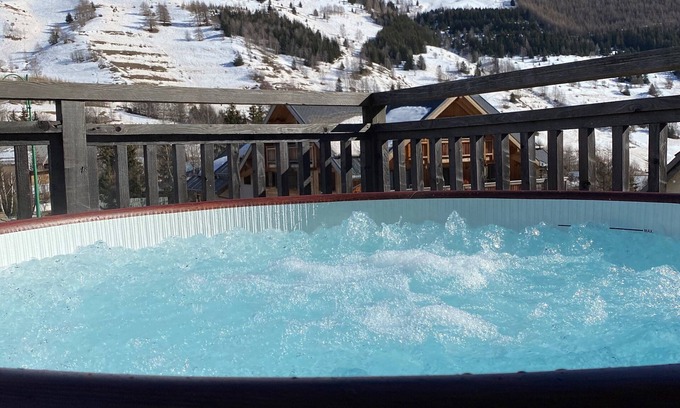 Les Deux Alpes Ski Chalet | Chalet Chamois Volant - Les Deux Alpes