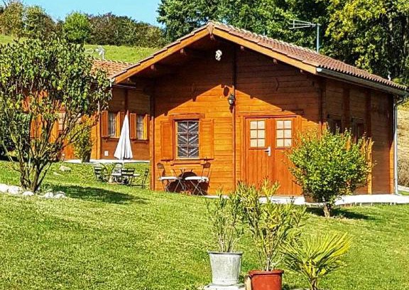 Dausse Ski Chalet | Chalet charmant à Dausse avec piscine et jardin