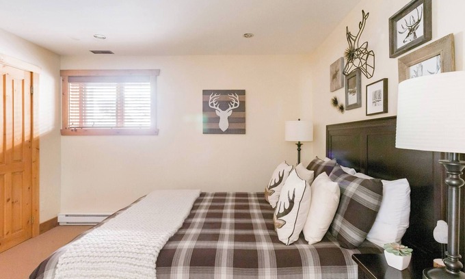 Labelle House | Chalet Cherokee Waterfront Chalet Near Mont-Tremblant