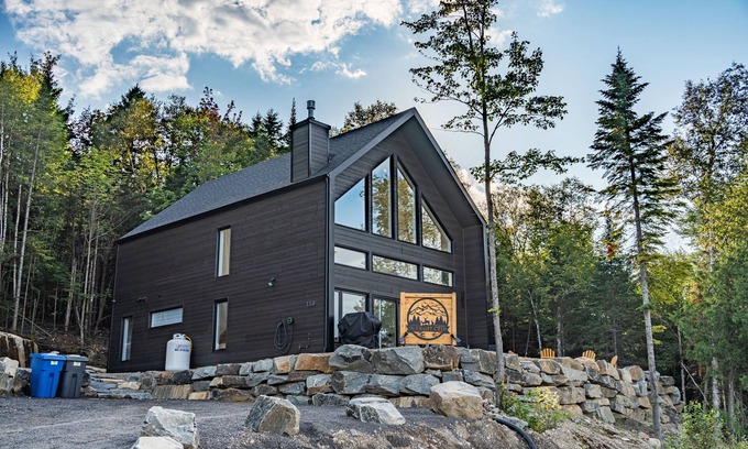 Saint Come Ski Chalet | Chalet Cielo | Mountain | Spa & Hammock Net