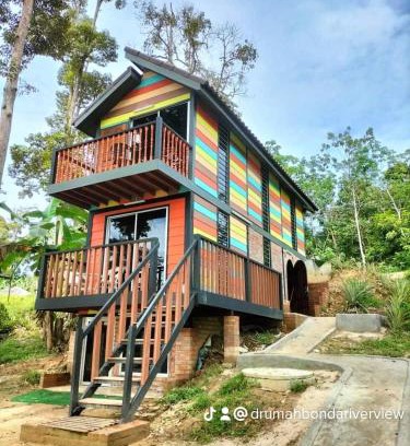 Kampung Kuala Kenas Hotel | CHALET COBEK D'RUMAH BONDA RIVER VIEW Kuala Kangsar