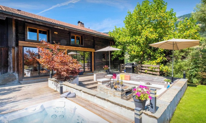 Thones Ski Chalet | Chalet Colombine - luxury base 15p indoor pool & spa, cinema - OVO Network