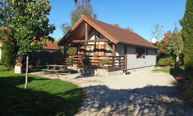 Doucier Ski Chalet | Chalet-Comfort-Wet room-Garden view-clévacances 3 clés