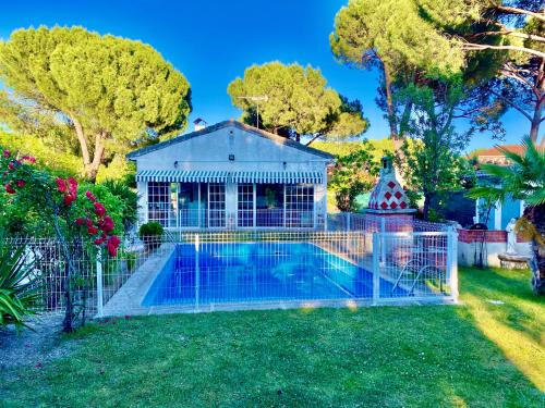 El Campillo House | Chalet con piscina El Refugio de Venecia
