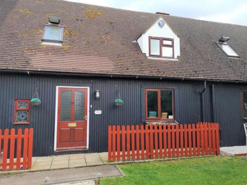 Streatley House | Chalet Cottages