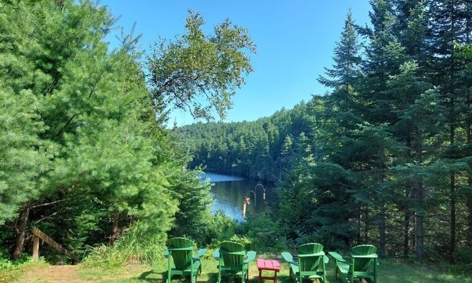 Mauricie Ski Chalet | Chalet Déconnecté à 2 Minutes du Parc National de la Mauricie