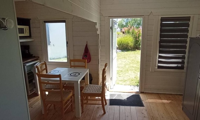 Saint-Sauveur-d'Aunis Ski Chalet | Chalet Dans Notre Jardin