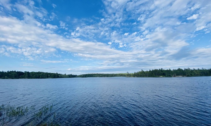 West Hants Cottage | Chalet Drive - Lakefront Cottage