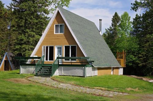 Sainte-Clotilde-de-Beauce Ski Chalet | Chalet du barrage