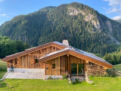 Saint-Gervais-les-Bains Ski Chalet | chalet du Champel jacuzzi